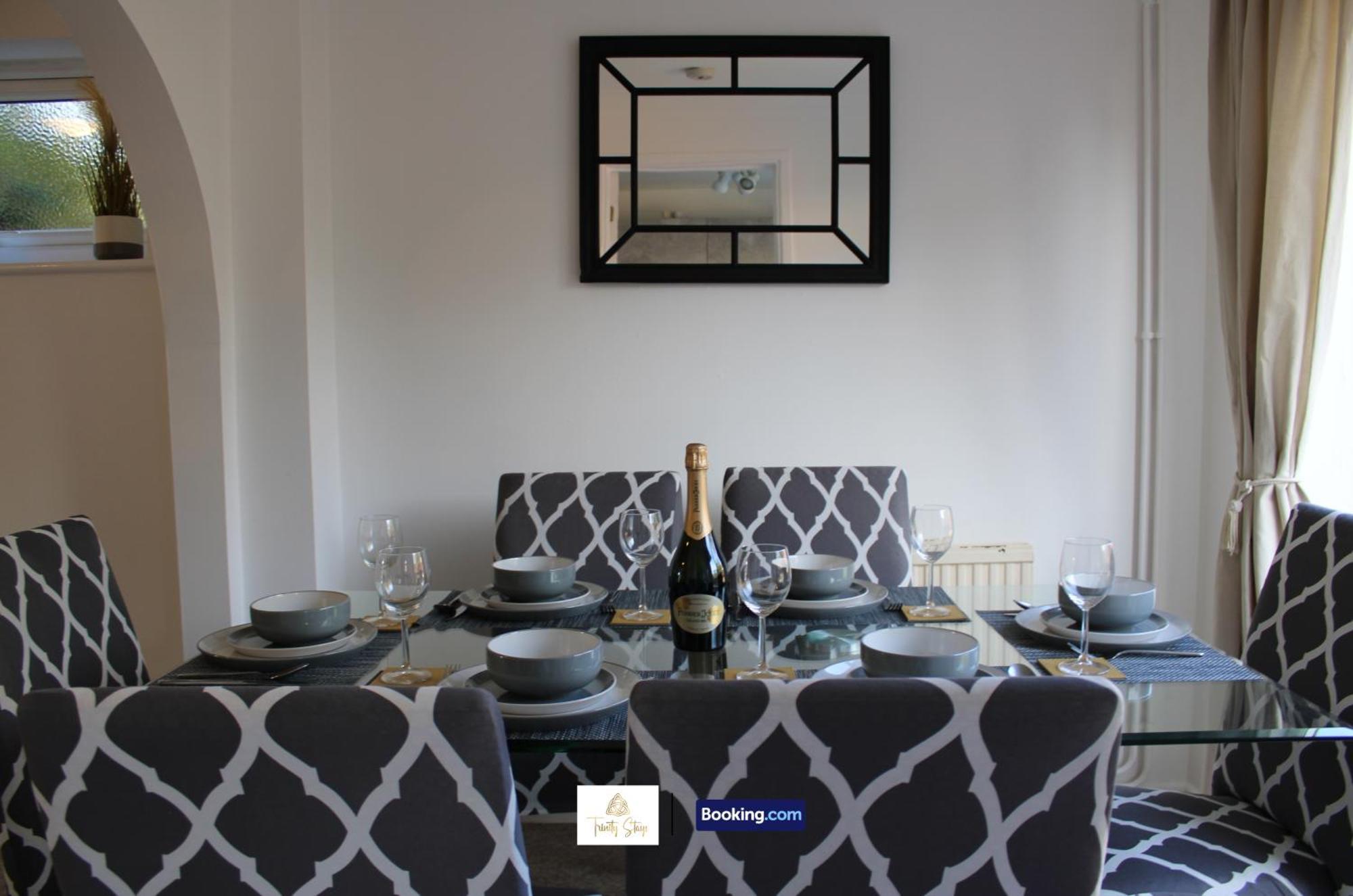 4 Bedroom House With Parking Near City Centre By Trinity Stays Short Lets & Serviced Accommodation Cambridge Exterior photo