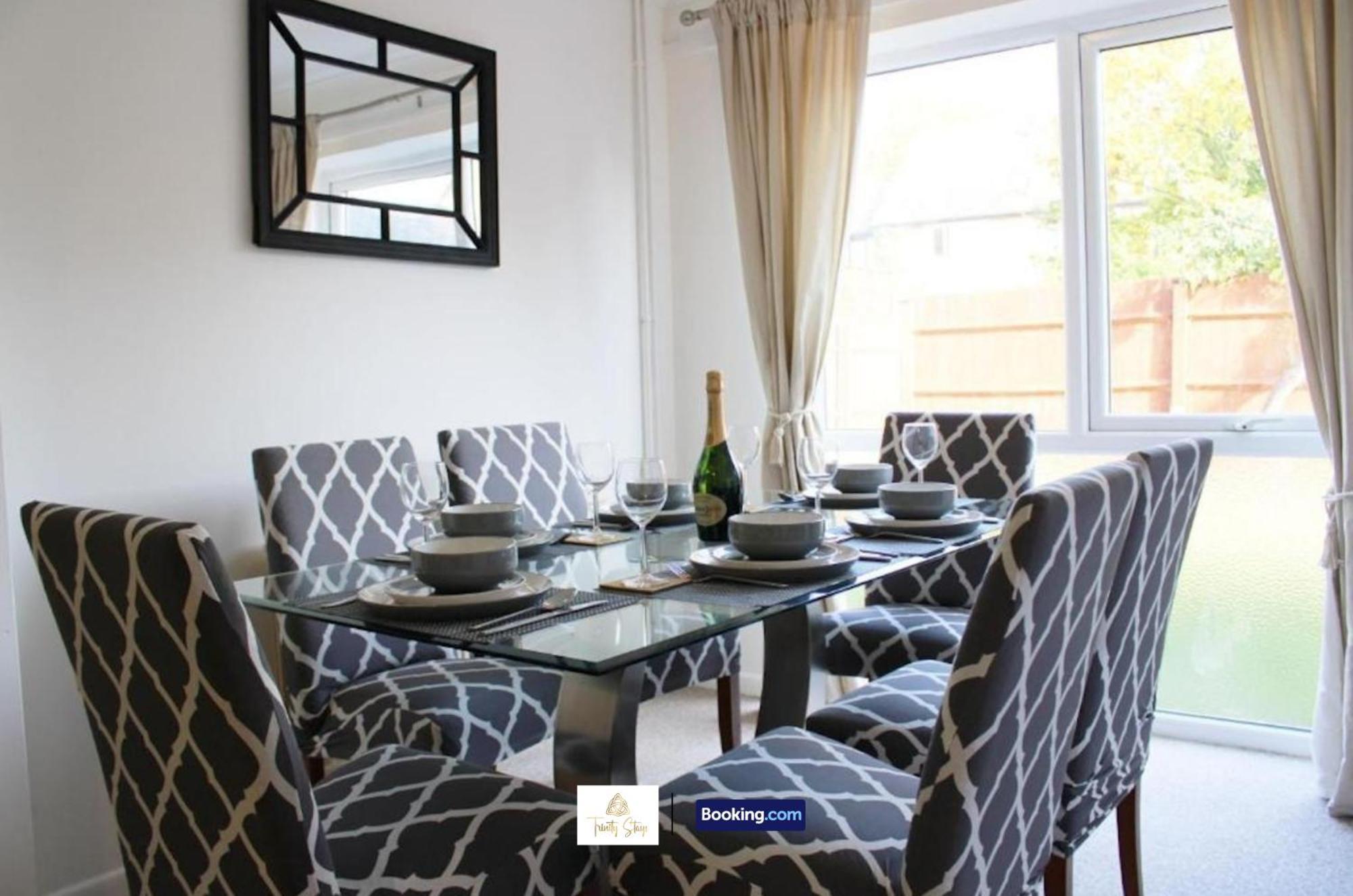 4 Bedroom House With Parking Near City Centre By Trinity Stays Short Lets & Serviced Accommodation Cambridge Exterior photo